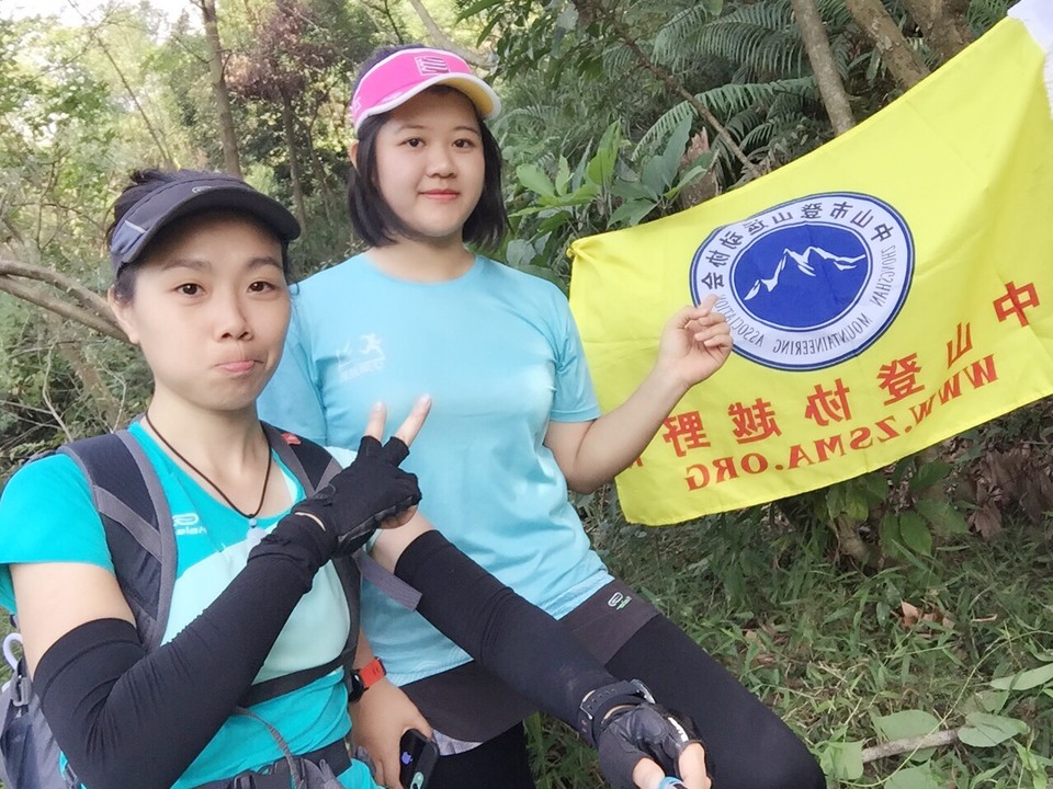 EBA5CD32-AF0D-428F-B476-B54BC5A381C9