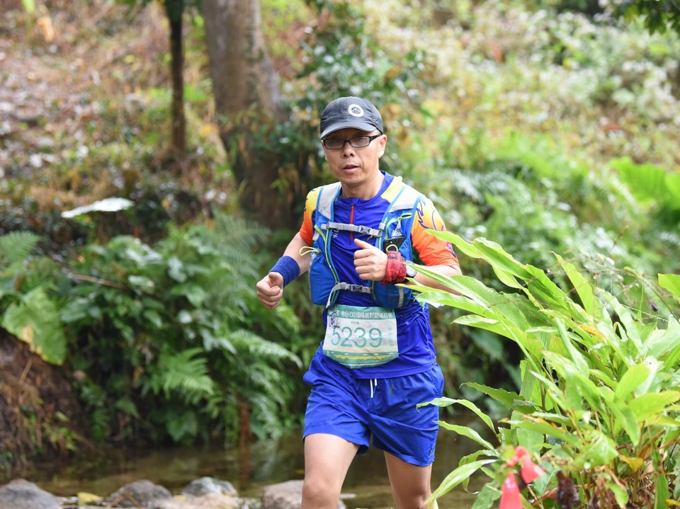 B9078049-CA9B-404B-804F-6D98A60CB994