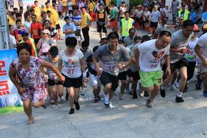 【相聚火炬区 共建文明城】“火马”系列之2016年中山火炬区庆祝“8.8全民健身日”暨第五届登山比赛