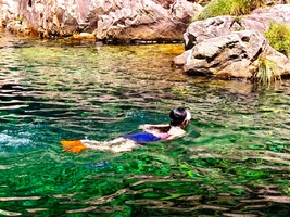 7.25【自驾组队】统坑玻璃水秘境戏水，厉溪大峡谷溯溪游泳，提供救生衣