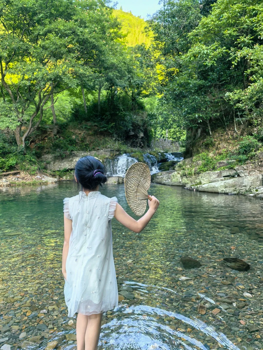 南京→皖南泾县玩水溯溪，绝美“玻璃坑”_1_七步遛娃_来自小红书网页版.jpg