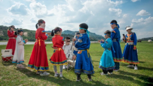 内蒙古亲子营丨6天5晚 “蒙娃小将”集结，解锁两大草原精华 走进神秘鄂温克驯鹿部落 摄影师全程跟拍记录！