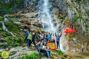 5.2挺进大别山，重走红军路-登顶主峰白马尖，溯溪狼牙谷，挑战燕子岩——华东十大经典徒步线路