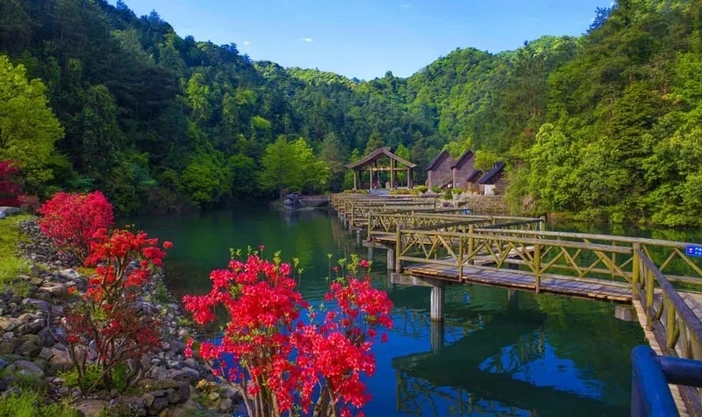 牯牛降观音堂景区:牯牛降位于祁门县与石台县的交界处,距祁门县城65