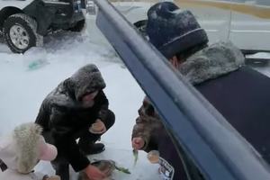 雪地涮火锅
