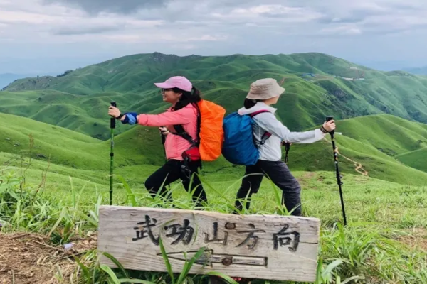 已成行【硬卧+高铁3天2夜】武功山，云端草甸，看星空日出日落