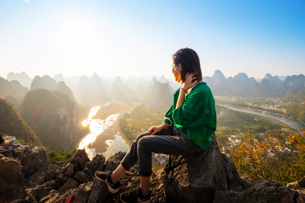 【阳朔深度旅行】4.29-5.1：徒步漓江，登老寨山，艳遇西街，遇龙河竹筏游