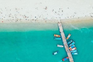 4.4【盐洲岛+情人湾2天】浮潜，划桨板，赶海，彩石滩旅拍，住海景公寓