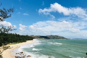 5.1/5.2/5.3【咸台港】徒步惠州小众原始海岸线，攀爬礁石，听海拾贝