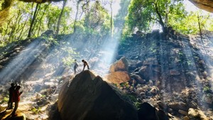 12.20/12.21 佛山西樵山探洞，追一场耶稣光盛宴