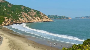 【珠海徒步】穿越珠海高栏港风车山，打卡太阳石