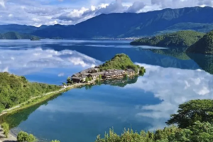 【洱听风吟】大理-凤阳邑村-S弯骑行-龙龛码头-双廊洱海旅拍-喜洲稻田小火车-圣托里尼下午茶-泸沽湖-玉龙雪山5日漫游