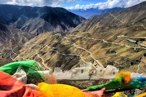 【川藏天花板·11日】稻城亚丁+折多山+康定+理塘+梅里雪山+盐井古盐田+然乌湖+米堆冰川+八廓街 · 11日巅峰体验