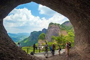 6.19/6.20【赣州2天】攀龙南小武当山、定南客家古城鱼灯巡游、漫步赣州古城