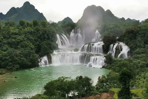 5.1-5成行【广深出发·桂西南5天】三门海-德天瀑布-巴马长寿村-明仁田园-峒那屿湾-通灵大峡谷 动车往返