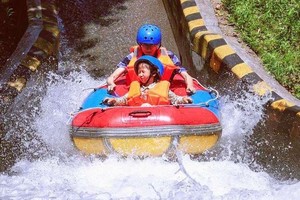 【单日定制】会稽山峡洞漂流，途径隧洞、玻璃水滑道、峡谷；小众溯溪玩水、抓鱼、捡石头、打水仗