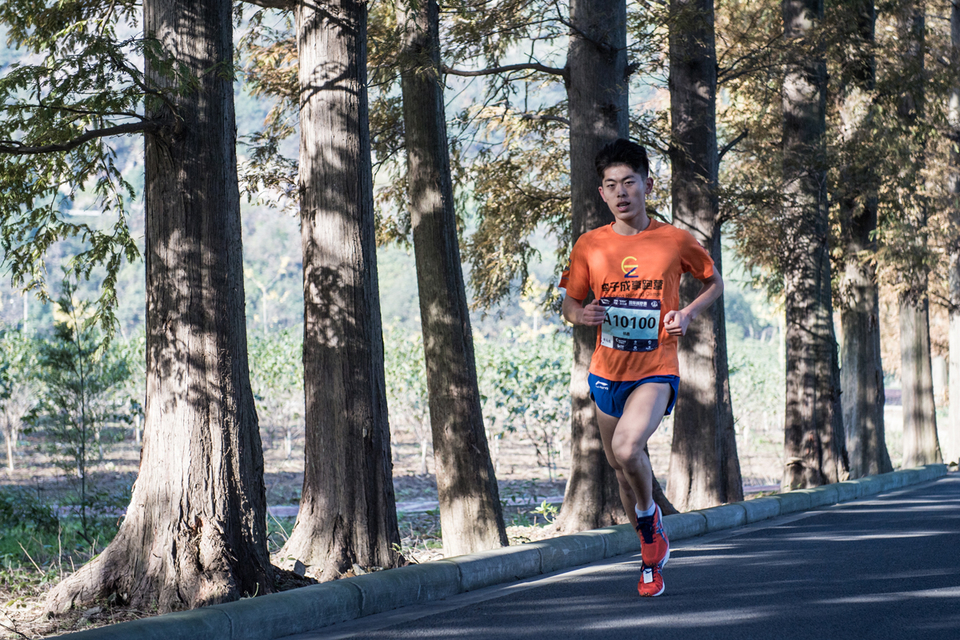 DSC_1855半马领先者