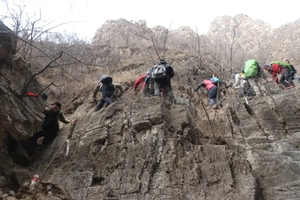 周末1日｜象鼻山｜龙虎沟-潜龙洞-象鼻山-五合村-房山喀斯特岩溶地貌-12公里登山徒步