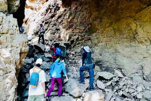 周末1日东指壶-探秘一线天、俯瞰明长城 “九曲十八弯”玻璃台村徒步登山穿越