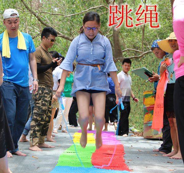 指压板拓展游戏