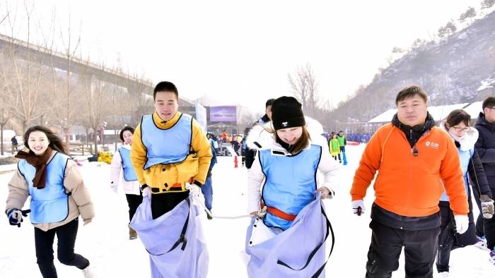 《冰雪奇缘》冰雪主题团建活动