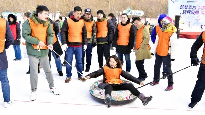 《冰雪奇缘》冰雪主题团建活动