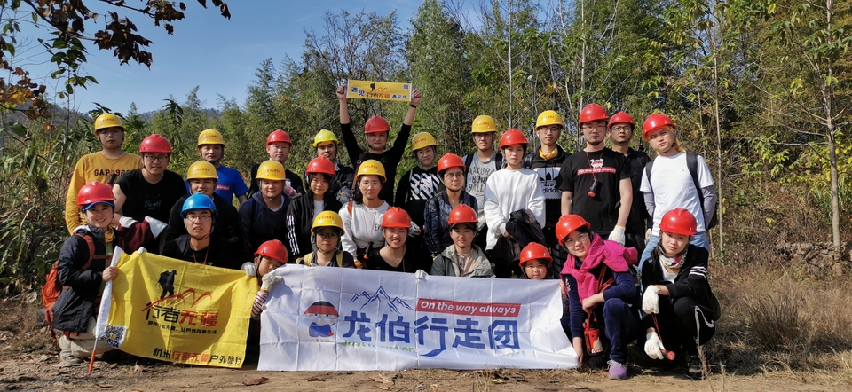 98a6055672b2e3162ded419268e6ef9