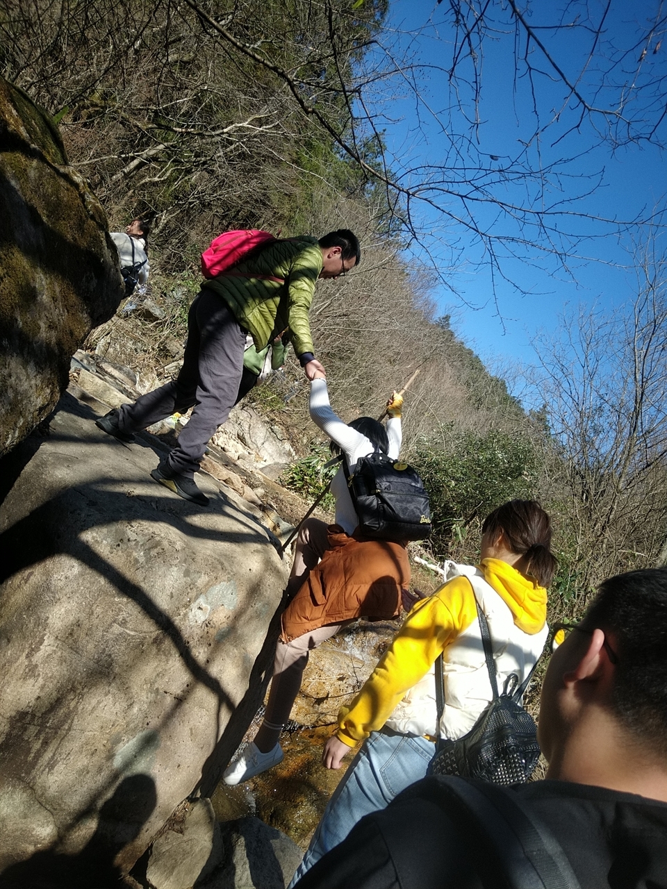 9e8d83fbf17897fdae950bb3c4a2f79