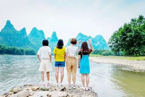 【阳朔深度游+黄姚古镇】徒步漓江，登相公山，行摄遇龙河古桥，体验手撑竹筏，骑行十里画廊