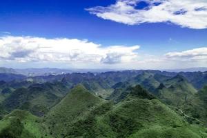 遇见山海【清远靘雾山朝圣徒步1天】探秘无人村落，深入喀斯特峰林，领略“世外桃源”的独特朝圣文化