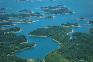 春日踏青计划【万绿湖徒步】打卡人间瑶池万绿湖｜广东版“千岛湖”徒步12公里