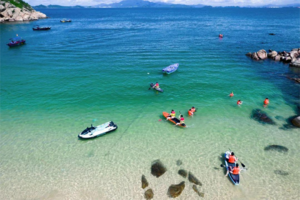 自驾天天出发【深度三门岛】广东'小塞班’，玩转昔日禁地三门岛：浮潜+桨板+赶海+沙滩晚会，探秘防空洞2天游