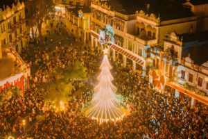 清明/五一/端午【赤坎古镇2日】沉浸式体验赤坎古镇、百年火秀烟花秀、共赏百年好戏、畅玩黑沙滩、浮月村、都斛海鲜街品海鲜