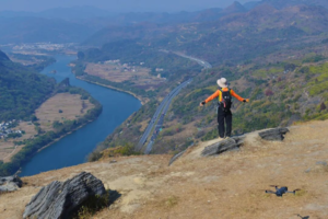 周末出发【阳山立夏古道】徒步千年古道探访古村落，俯瞰喀斯特阳石林、草甸梯田