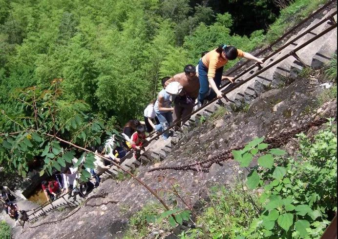 (34)【特惠458元】最美龙南虔心小镇，行摄关西围屋，攀龙南武当山，玩转全景玻璃桥~-户外活动图-驼铃网