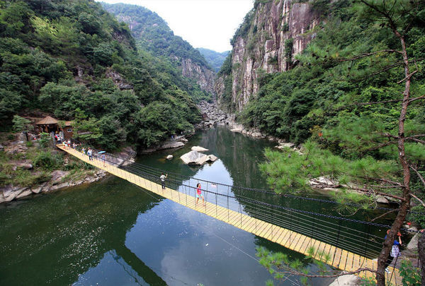 http://img.saihuitong.com/3303/img/142215/middle/15654f381a5.jpg-w1030