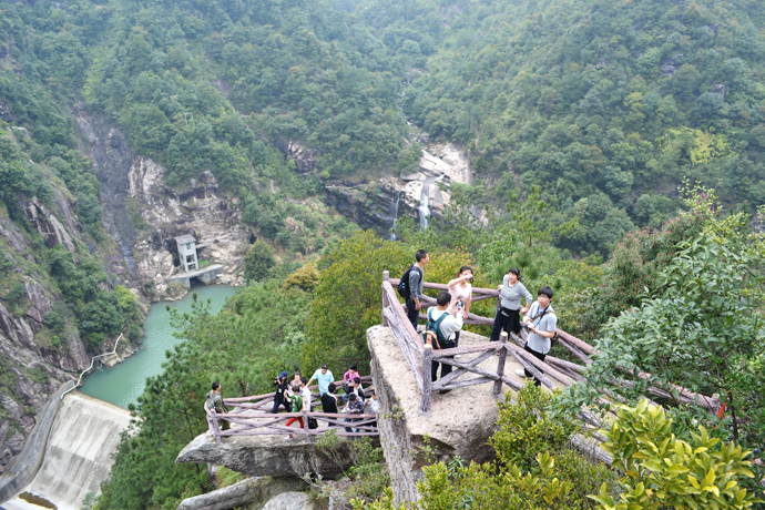 http://img.saihuitong.com/3303/img/142215/middle/15654f384aa.jpg-w1030