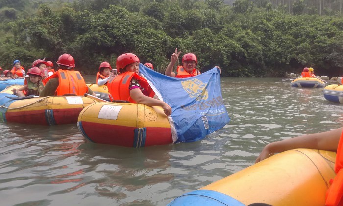 http://img.saihuitong.com/3303/img/142215/middle/156748d7e93.jpg-w930