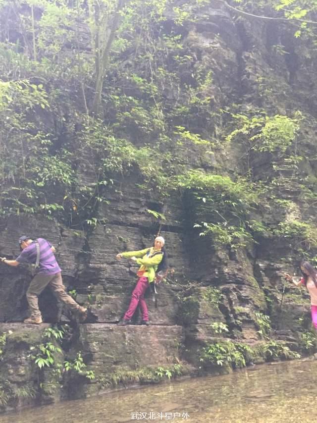 4d4c4c5679af0ed5de7c652af8ab3ede_big