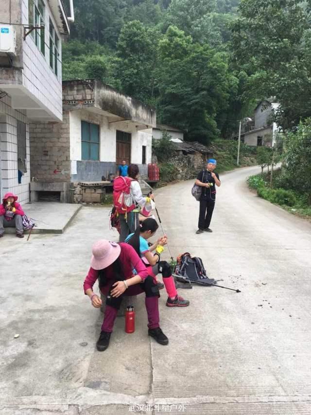 35e24105edda7ddf4f04cab915b6602a_big