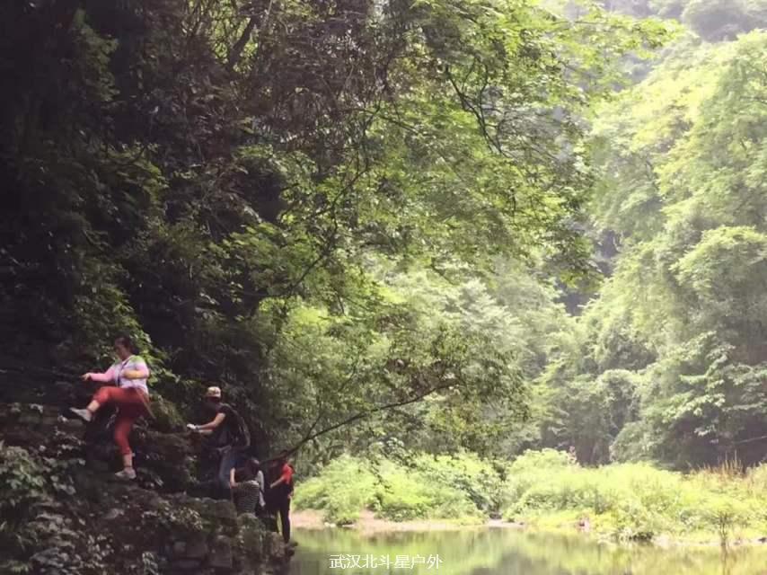 b9fb9add546306144de1d6d92704fa04_big