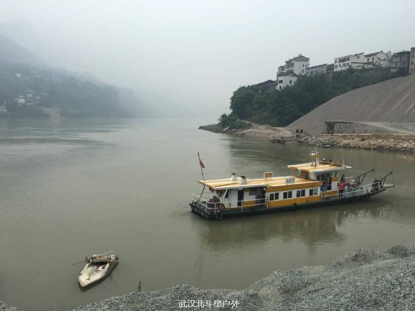 fe6a97956049784f7d5b44249220abbf_big