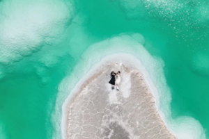 【邂逅丝路】七天六晚玩遍青海湖，茶卡盐湖，翡翠湖，莫高窟，鸣沙山月牙泉，七彩丹霞，2-8人小团深度游