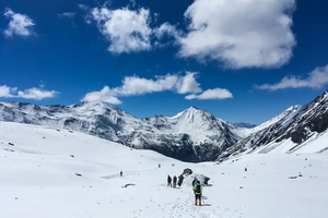 【雪山攀登3日】挑战人生的第一个5000米级雪山，四姑娘山大峰/二峰攀登3日（成都集合）