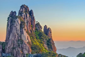 【三清山、望仙谷】4月4-6日登天下第一仙山三清山、打卡挂在悬崖上的神仙小镇望仙谷3日游（2+1豪华大巴）