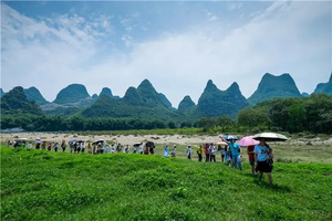 【4月3日晚-6日】徒步漓江、骑行十里画廊、打卡兴坪古镇，夜游阳朔西街4日游（2+1豪华大巴）