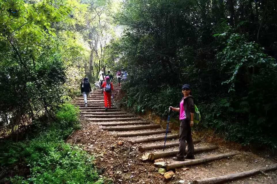 【北斗星-周日登山】10月27号 登顶父子山,赏高山草甸