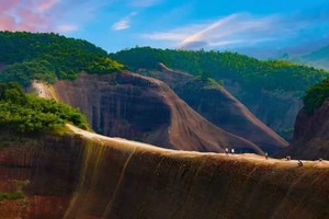 已成行【无锡自组团5.12-17包含来回动车票】失落的湘南仙境——碧水丹霞高椅岭，薄雾涟漪小东江