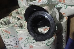 仿进口油封/20*28*7-20*32*8