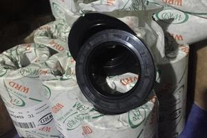 仿进口油封/28*48*11-29*43*8
